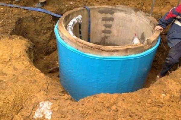 Изоляция бетонного ствола колодца