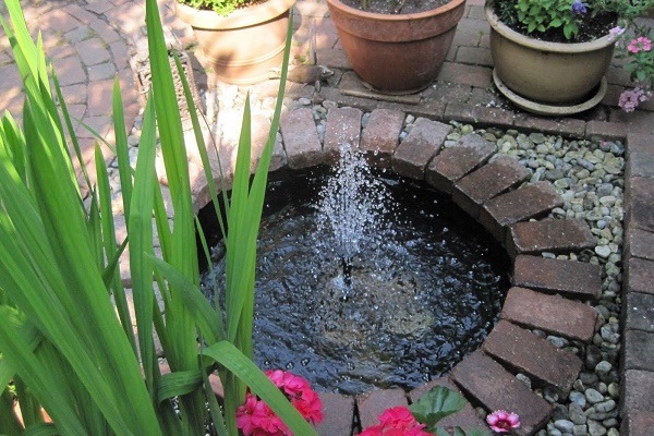 Вода для фонтанов и дачных бассейнов
