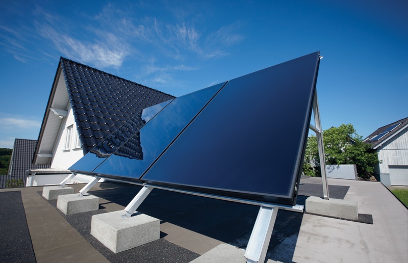 Как выглядят солнечные панели на крыше частного дома