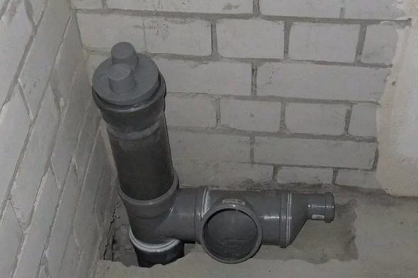 Вакуумный канализационный клапан вместо фановой трубы