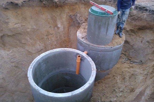Однокамерная выгребная яма из бетонных колец